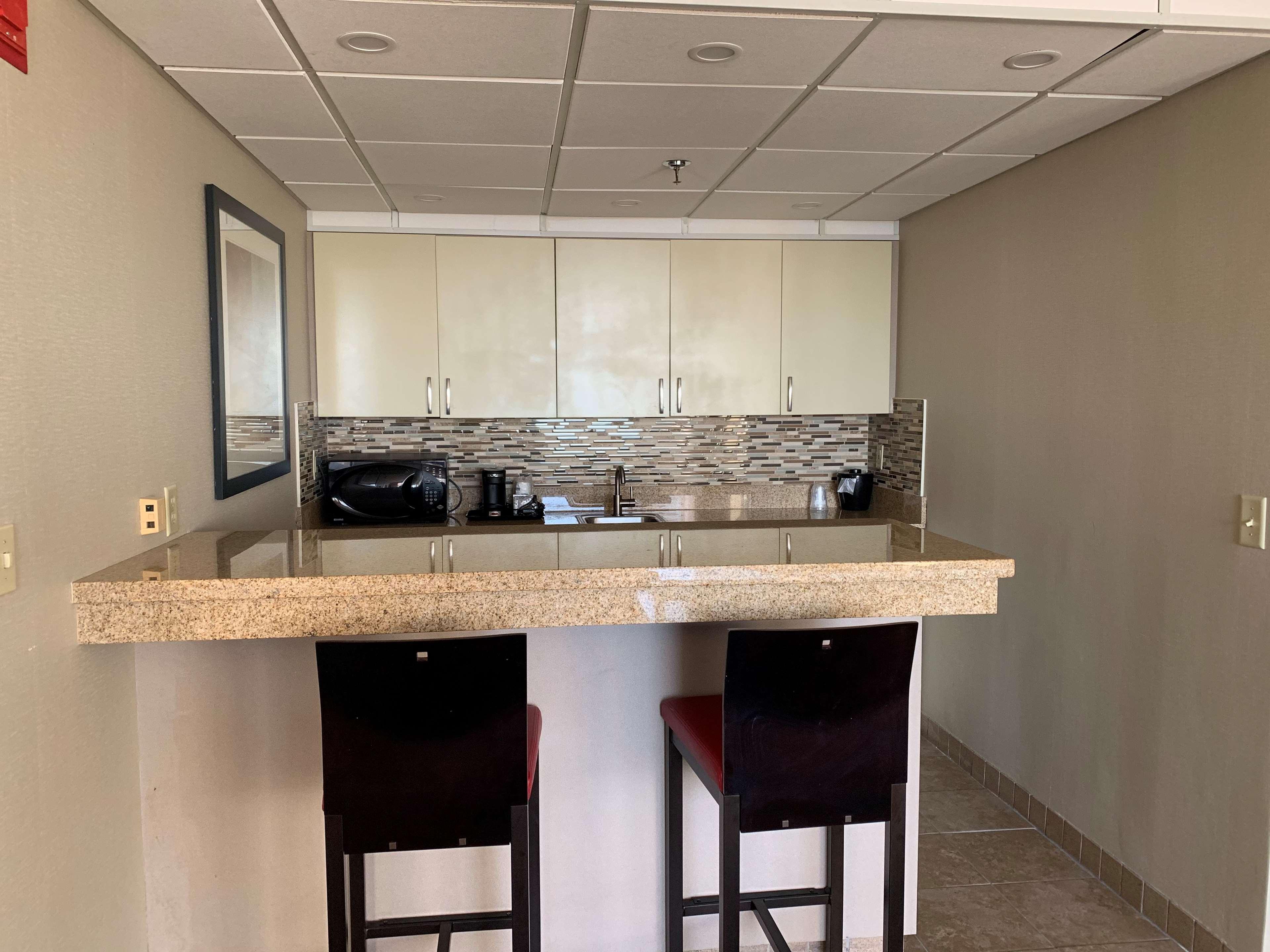 Best Western Executive Hotel New Haven-West Haven Εξωτερικό φωτογραφία